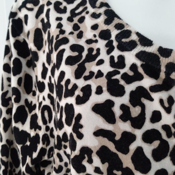 Cable & Gauge button up animal print shirt - Picture 3 of 9